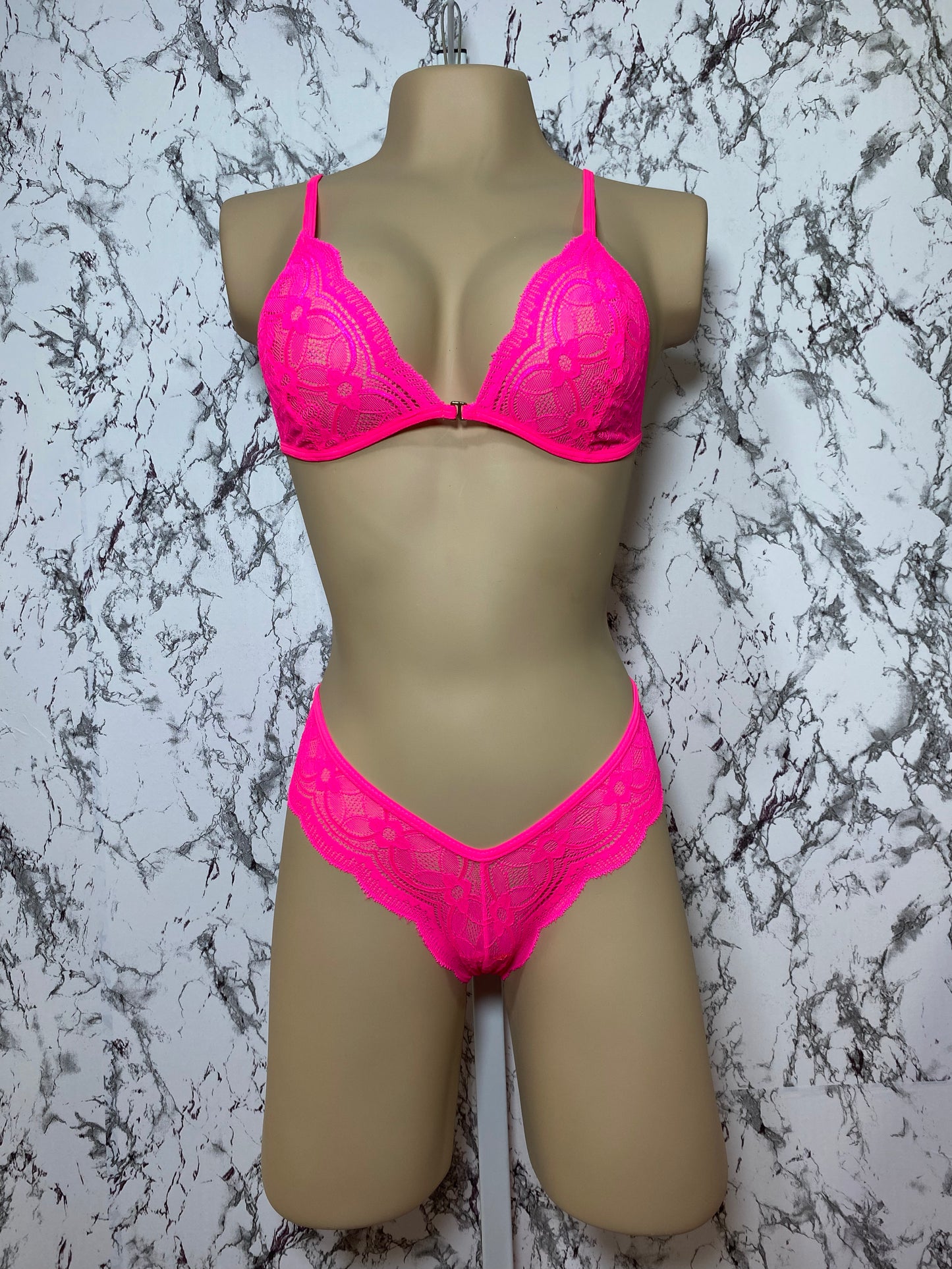 Ref 26 Fucsia